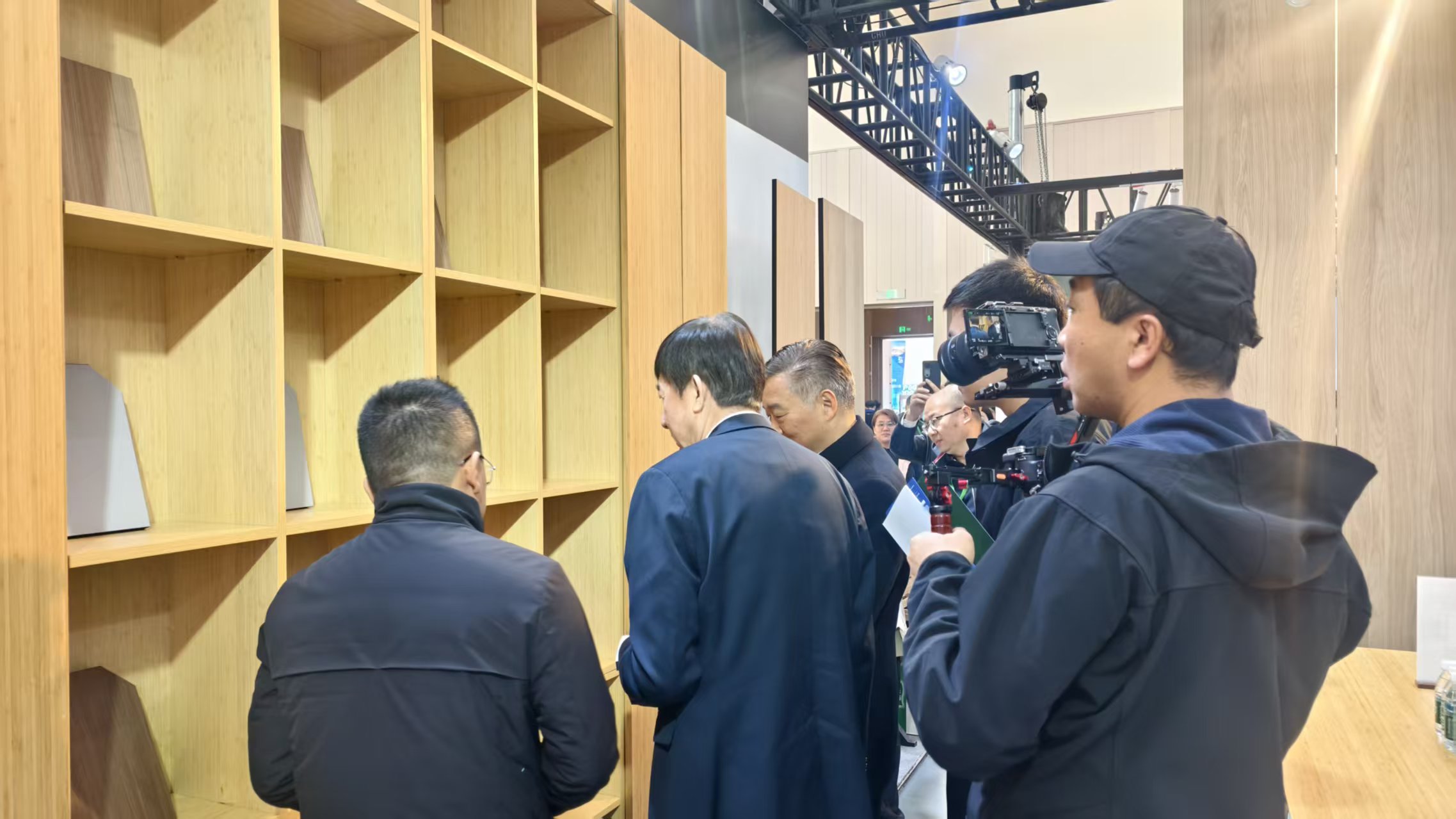 微信图片_20251203082121_53_353 微信图片_20251203082121_53_353